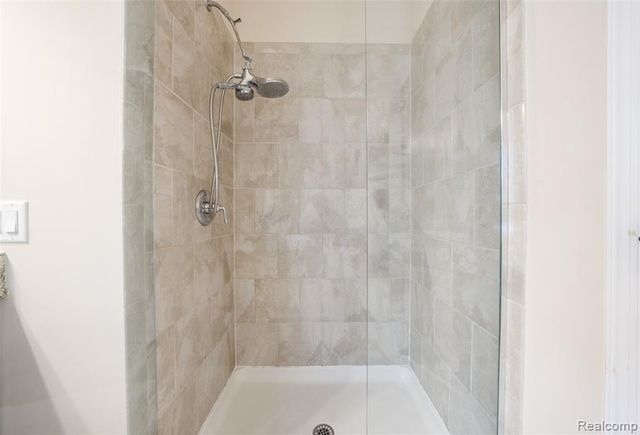 50584 Telluride, Canton, MI 48187