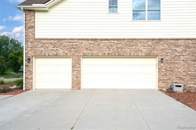 50584 Telluride, Canton, MI 48187