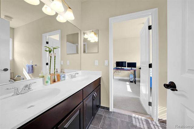 50584 Telluride, Canton, MI 48187