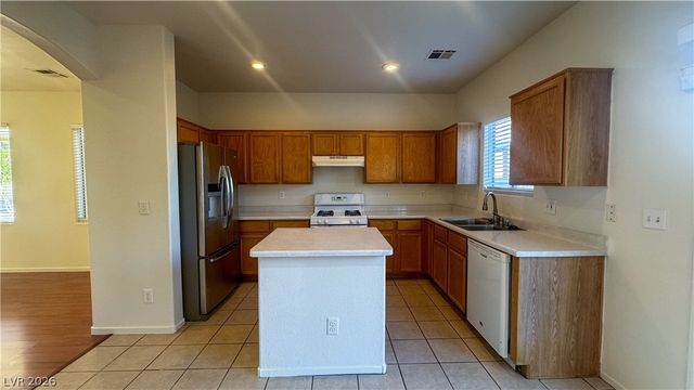 8086 Kings Ransom Street, Las Vegas, NV 89139