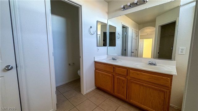8086 Kings Ransom Street, Las Vegas, NV 89139