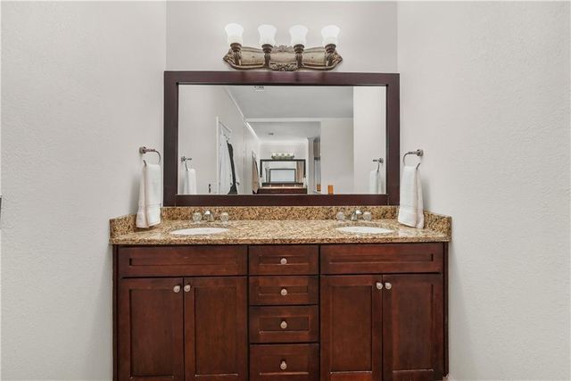 3071 Lenox NE Road 19, Atlanta, GA 30324