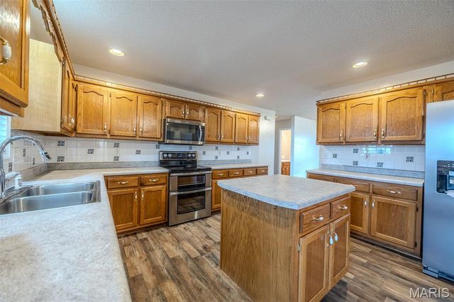 19725 Stirrup Lane, Waynesville, MO 65583