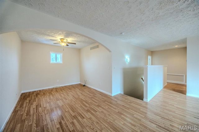 19725 Stirrup Lane, Waynesville, MO 65583