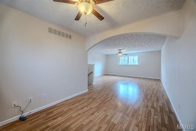 19725 Stirrup Lane, Waynesville, MO 65583