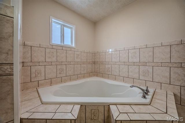 19725 Stirrup Lane, Waynesville, MO 65583