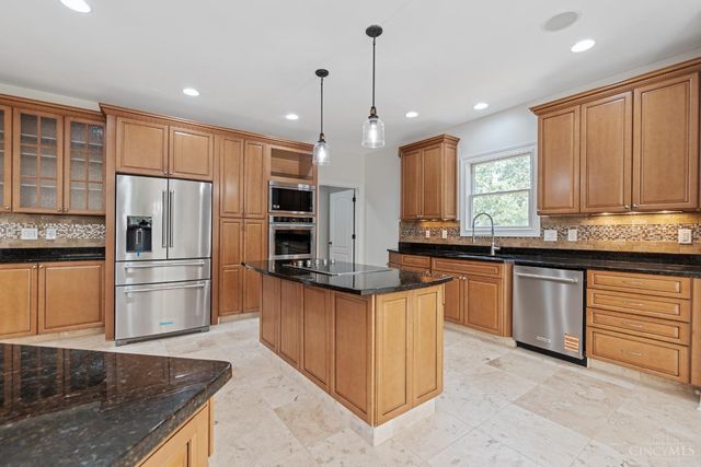 163 Compton Road, Wyoming, OH 45215