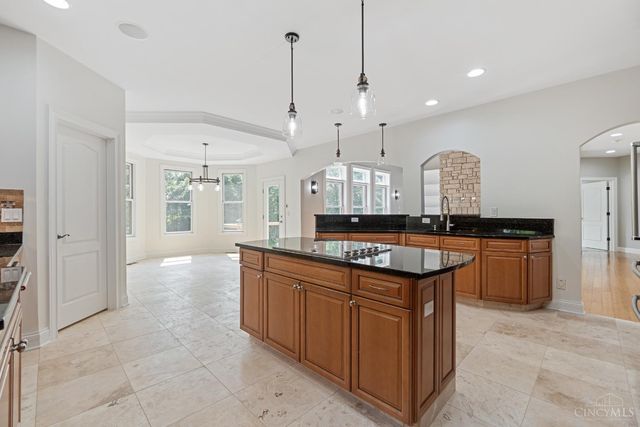 163 Compton Road, Wyoming, OH 45215