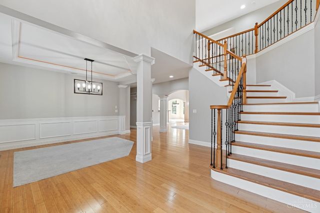 163 Compton Road, Wyoming, OH 45215