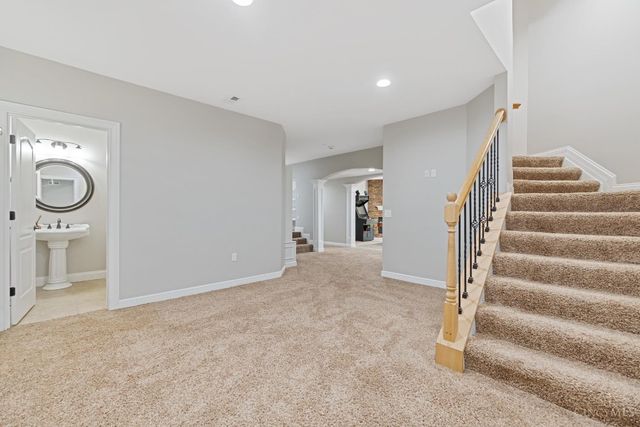 163 Compton Road, Wyoming, OH 45215