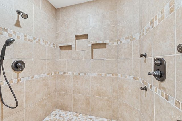 163 Compton Road, Wyoming, OH 45215