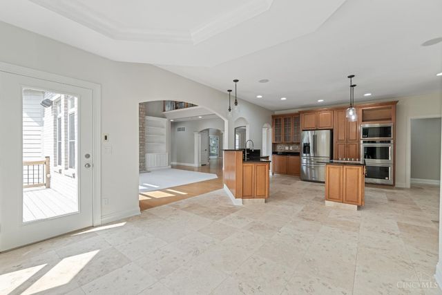 163 Compton Road, Wyoming, OH 45215