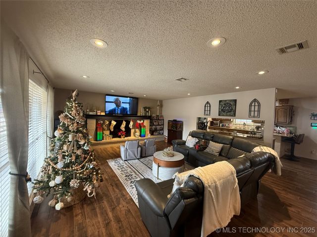 3002 Kimberlea, Muskogee, OK 74403