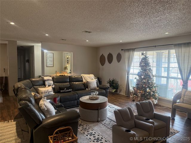 3002 Kimberlea, Muskogee, OK 74403