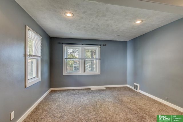4901 K Street, Omaha, NE 68142