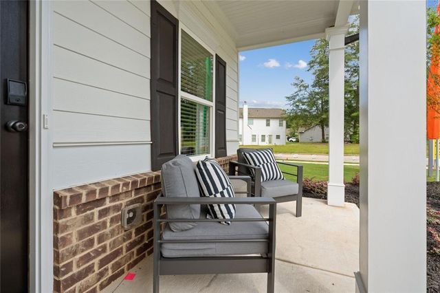 542 Grover Street, Hoschton, GA 30548