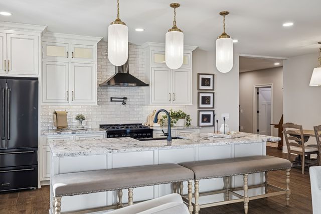 7307 Dunn Rd, Cedar Hill, TN 37032