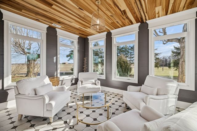 7307 Dunn Rd, Cedar Hill, TN 37032