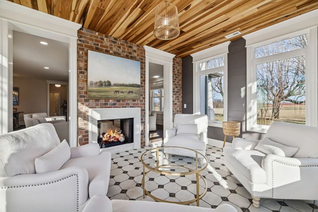 7307 Dunn Rd, Cedar Hill, TN 37032