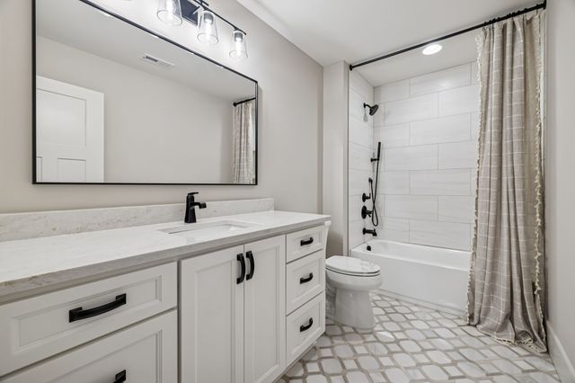 7307 Dunn Rd, Cedar Hill, TN 37032