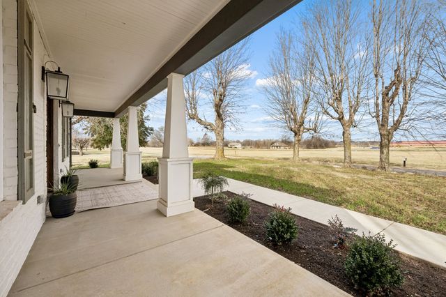 7307 Dunn Rd, Cedar Hill, TN 37032