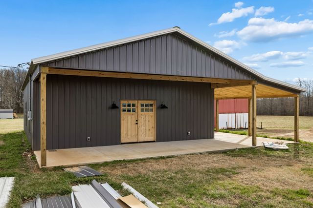 7307 Dunn Rd, Cedar Hill, TN 37032