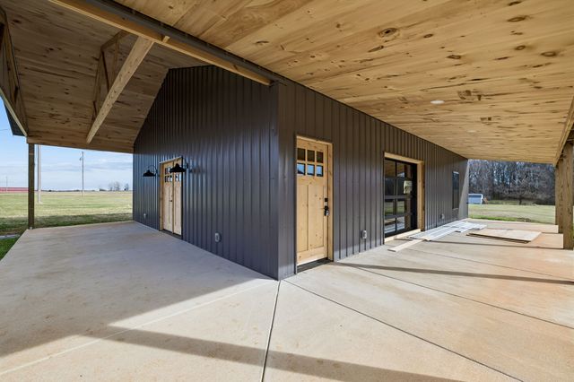 7307 Dunn Rd, Cedar Hill, TN 37032