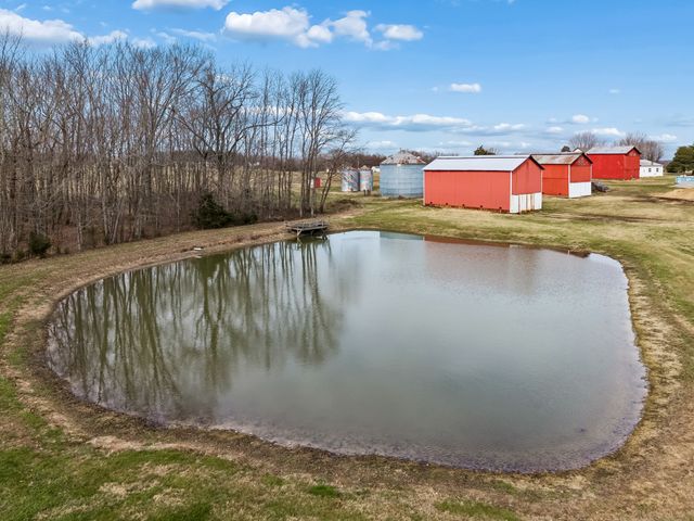 7307 Dunn Rd, Cedar Hill, TN 37032