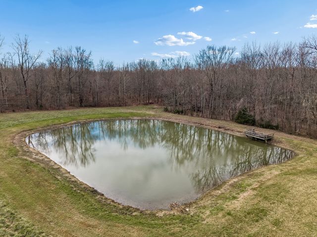7307 Dunn Rd, Cedar Hill, TN 37032
