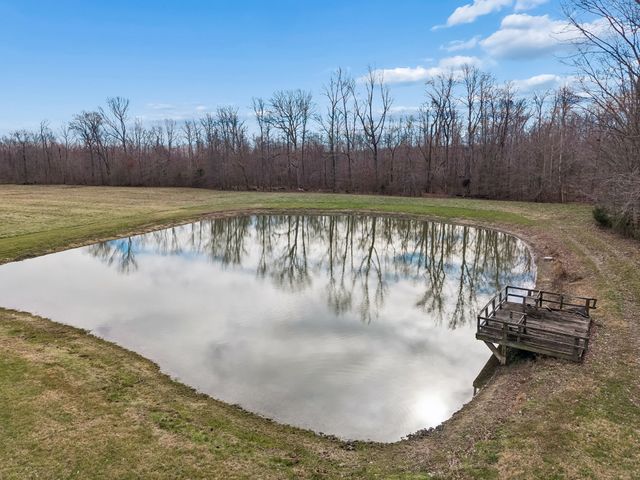 7307 Dunn Rd, Cedar Hill, TN 37032