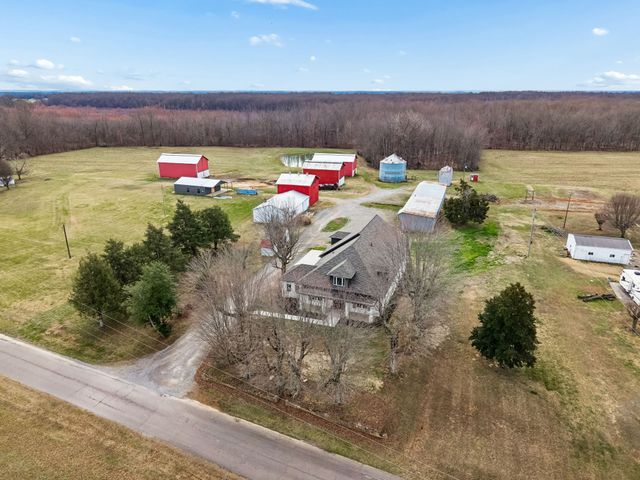 7307 Dunn Rd, Cedar Hill, TN 37032