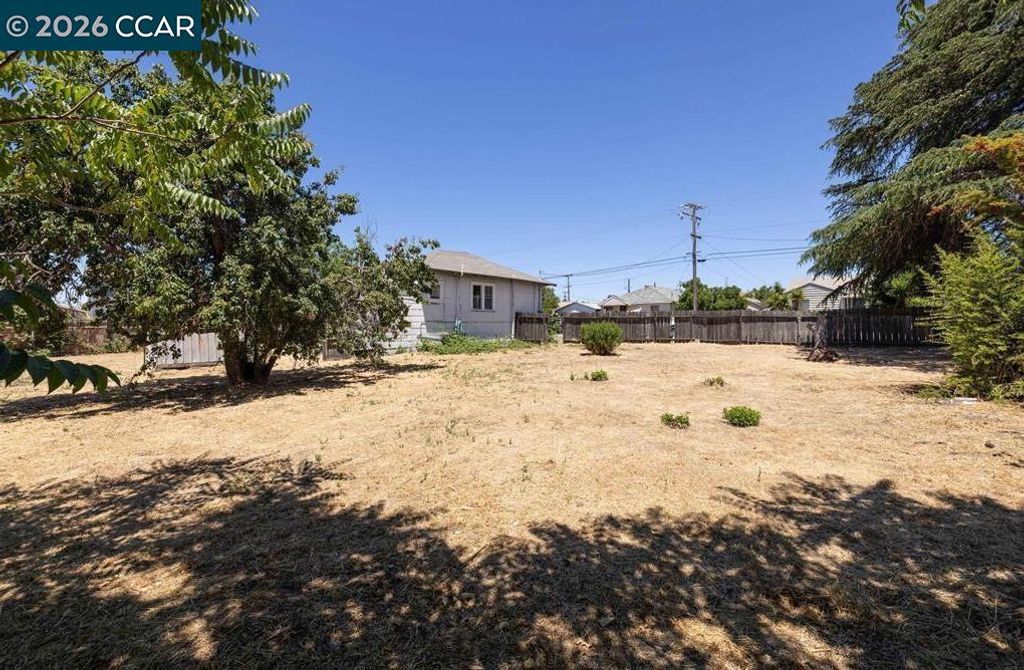 Image 5 of property listing at 1116 Stanton, San Pablo, CA 94806