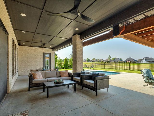 2108 Wiregrass Drive, Edmond, OK 73025