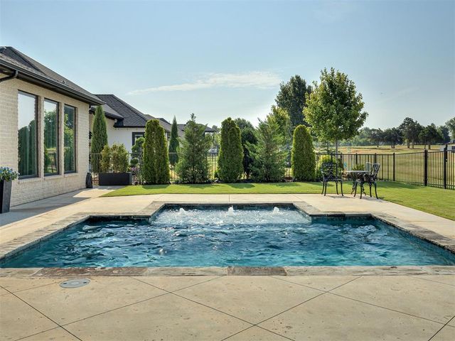 2108 Wiregrass Drive, Edmond, OK 73025