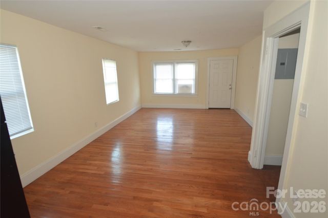 1537 Hawthorne Lane, Charlotte, NC 28205