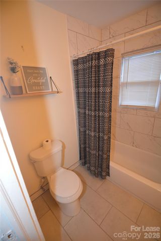 1537 Hawthorne Lane, Charlotte, NC 28205