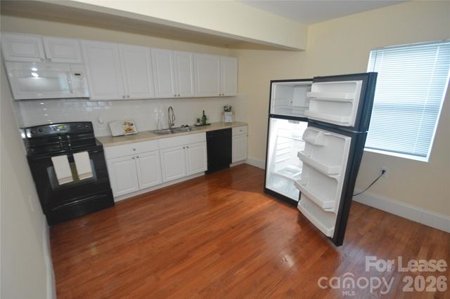 1537 Hawthorne Lane, Charlotte, NC 28205