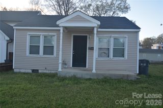 1537 Hawthorne Lane, Charlotte, NC 28205