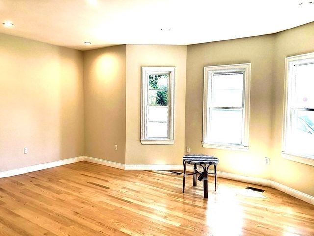 11 Mason 1, Everett, MA 02149