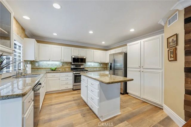 25 Maple, Aliso Viejo, CA 92656