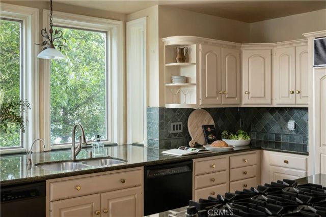 177 Shorewood, Lake Arrowhead, CA 92352