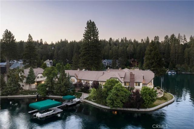177 Shorewood, Lake Arrowhead, CA 92352