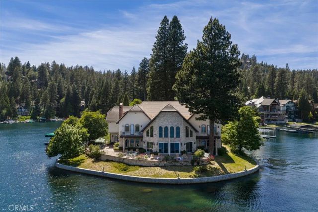 177 Shorewood, Lake Arrowhead, CA 92352