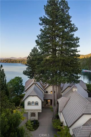 177 Shorewood, Lake Arrowhead, CA 92352