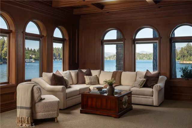 177 Shorewood, Lake Arrowhead, CA 92352