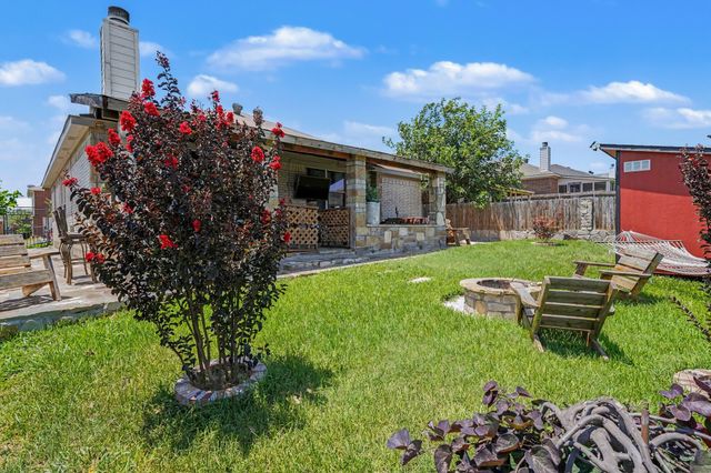 9936 Blue Bell Drive, Fort Worth, TX 76108