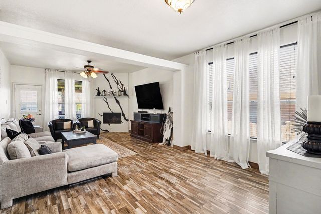9936 Blue Bell Drive, Fort Worth, TX 76108