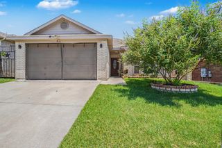 9936 Blue Bell Drive, Fort Worth, TX 76108