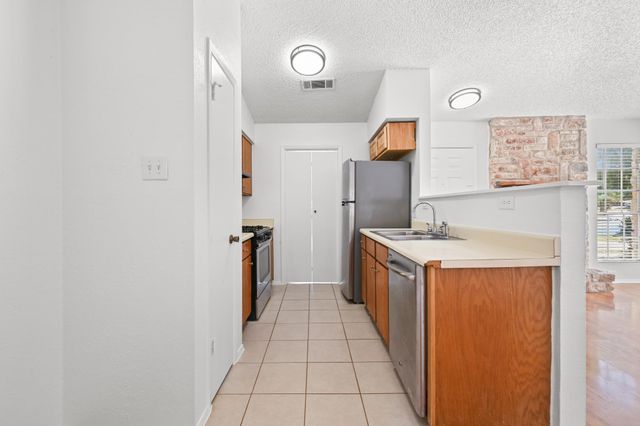 3221 Darnell DR, Austin, TX 78745