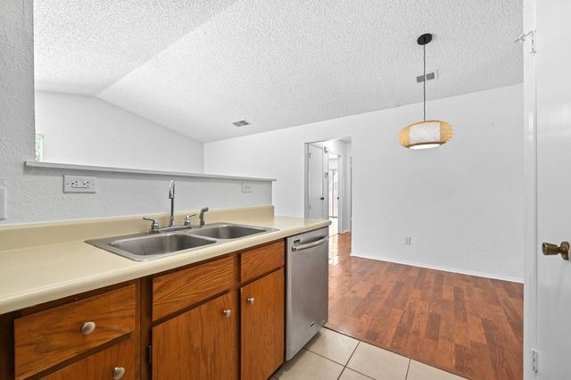 3221 Darnell DR, Austin, TX 78745